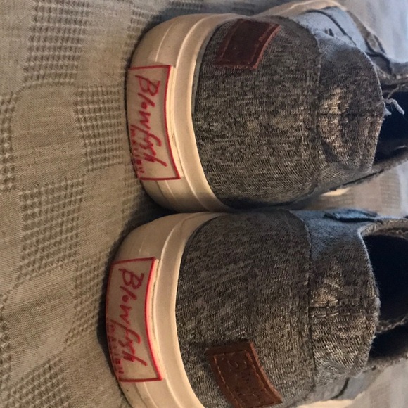 Gray size 3 blow fish slip-ons - Picture 3 of 3